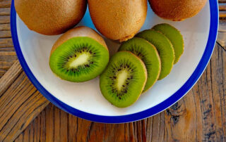 Diferencias entre el kiwi verde y el amarillo - Esencia de Frutis